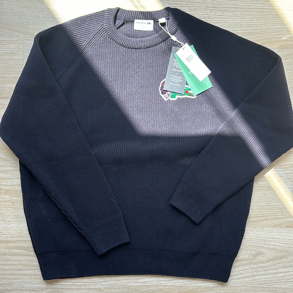 Men’s Lacoste size 7, extra extra large sweater from the 2024 collection